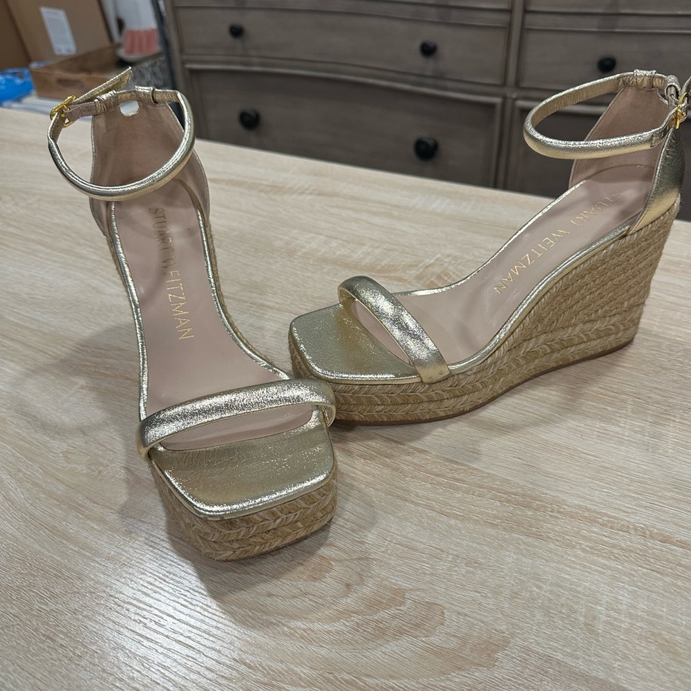 Stuart Weitzman Gold Wedge Sandals - Picture 11 of 16